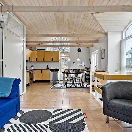 Σπίτι διακοπών Stunning In With Kitchen Grenå